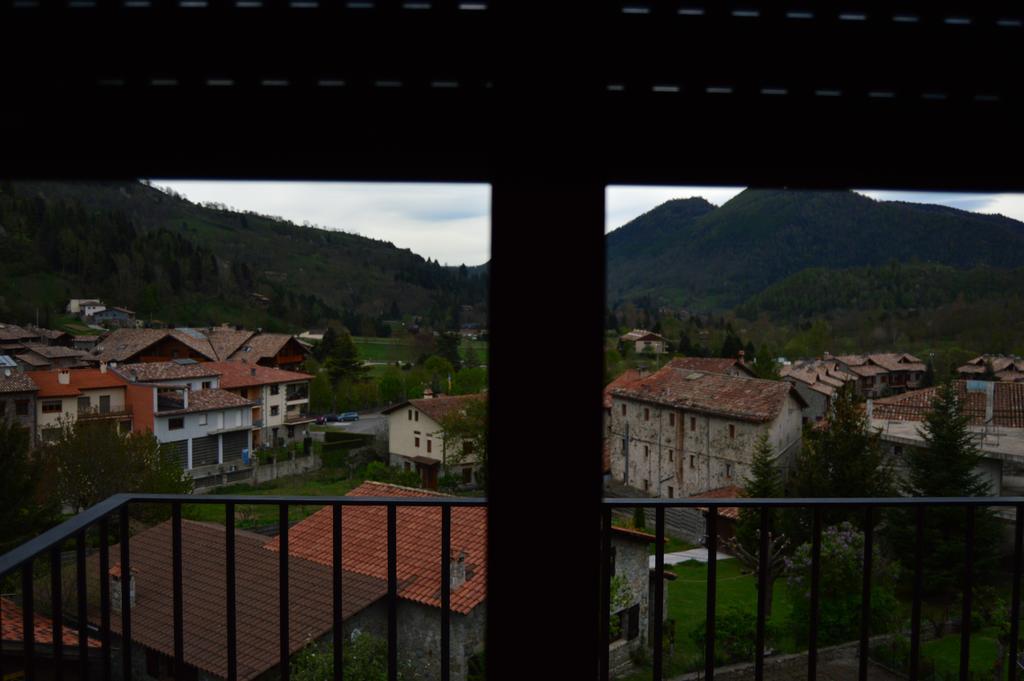 Hostal L'Escon ยานาร์ส ภายนอก รูปภาพ