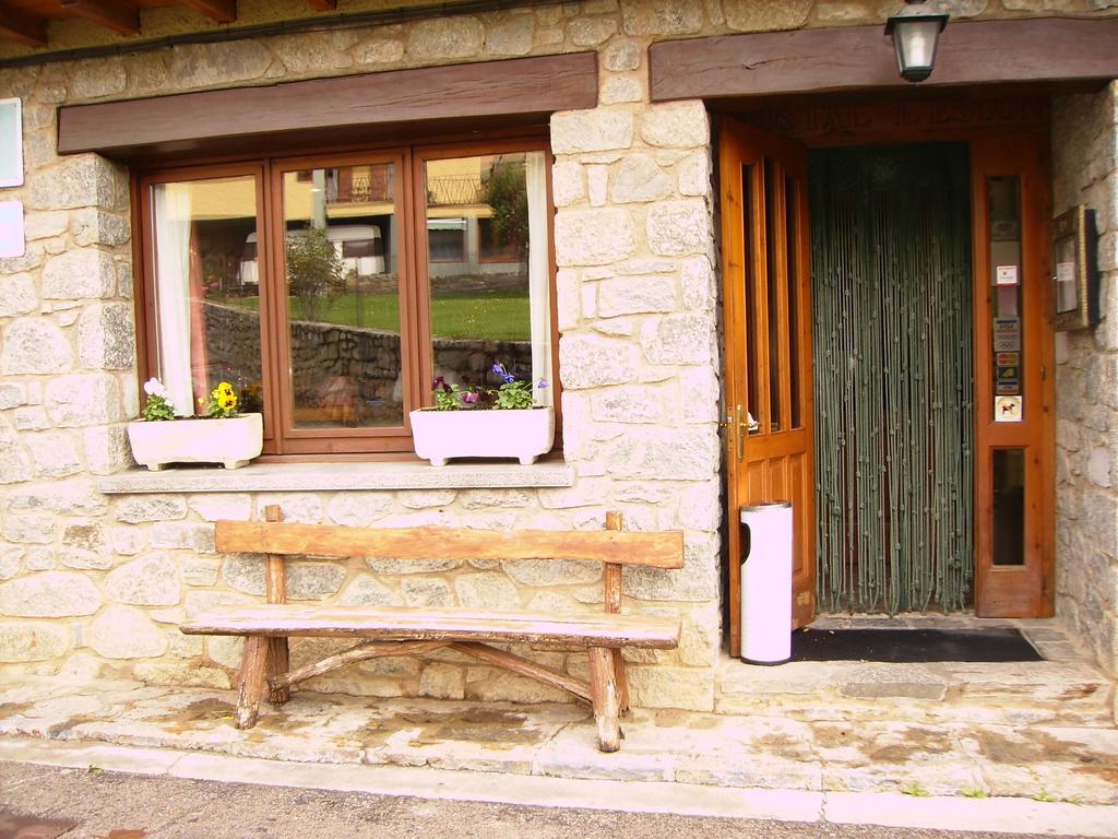 Hostal L'Escon ยานาร์ส ภายนอก รูปภาพ