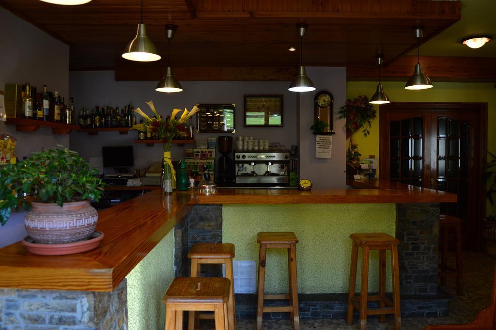 Hostal L'Escon ยานาร์ส ภายนอก รูปภาพ