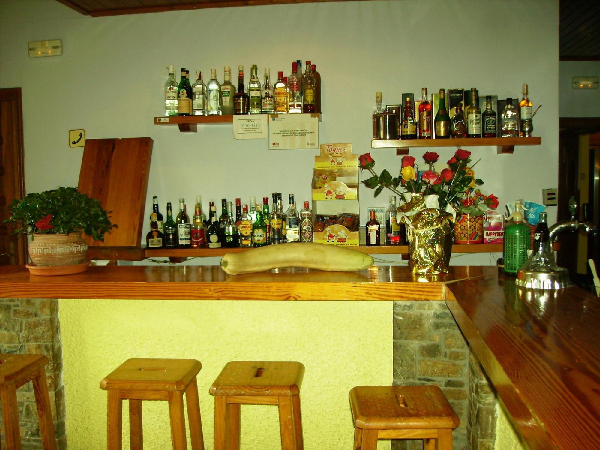Hostal L'Escon ยานาร์ส ภายนอก รูปภาพ