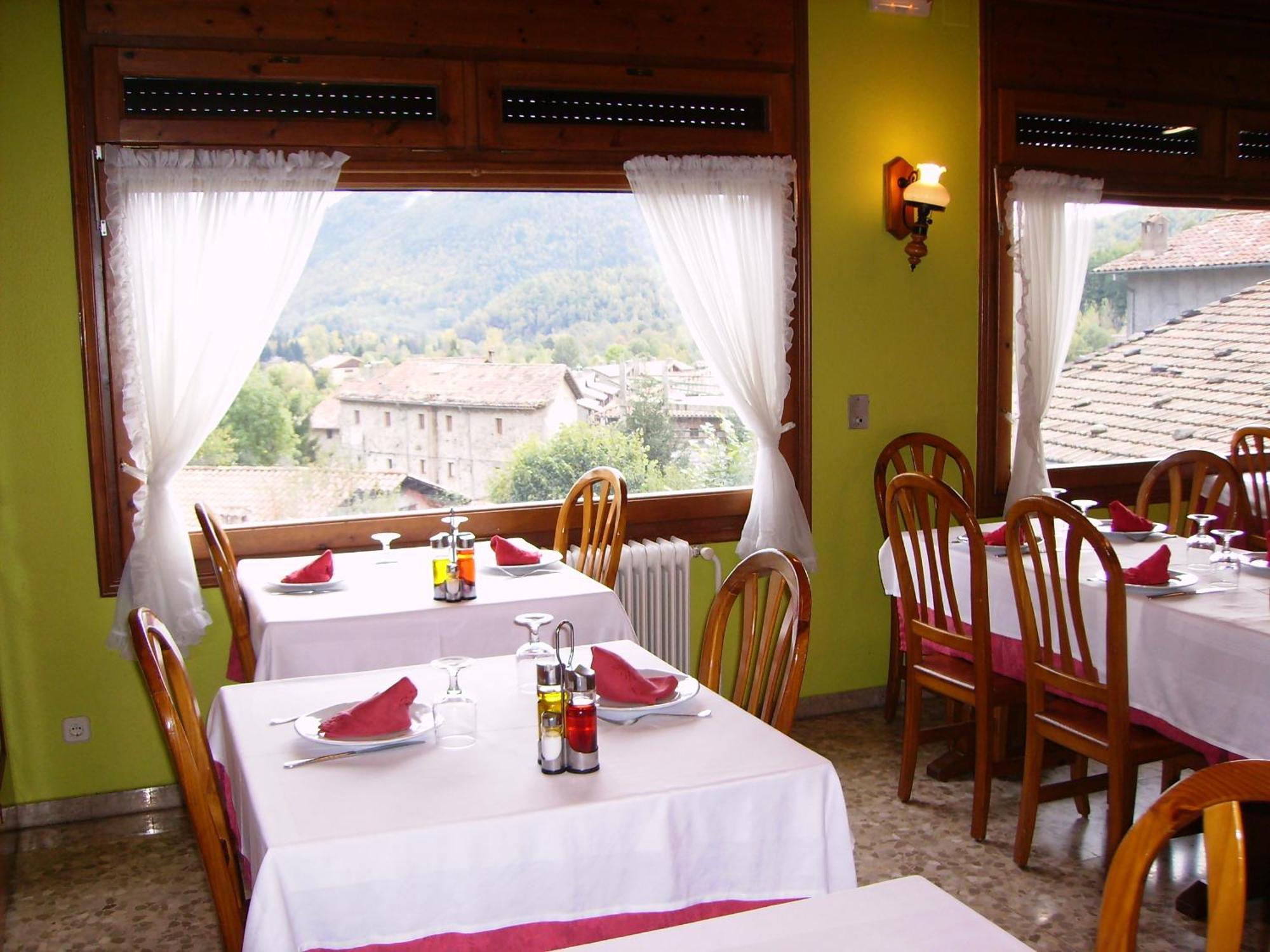 Hostal L'Escon ยานาร์ส ภายนอก รูปภาพ