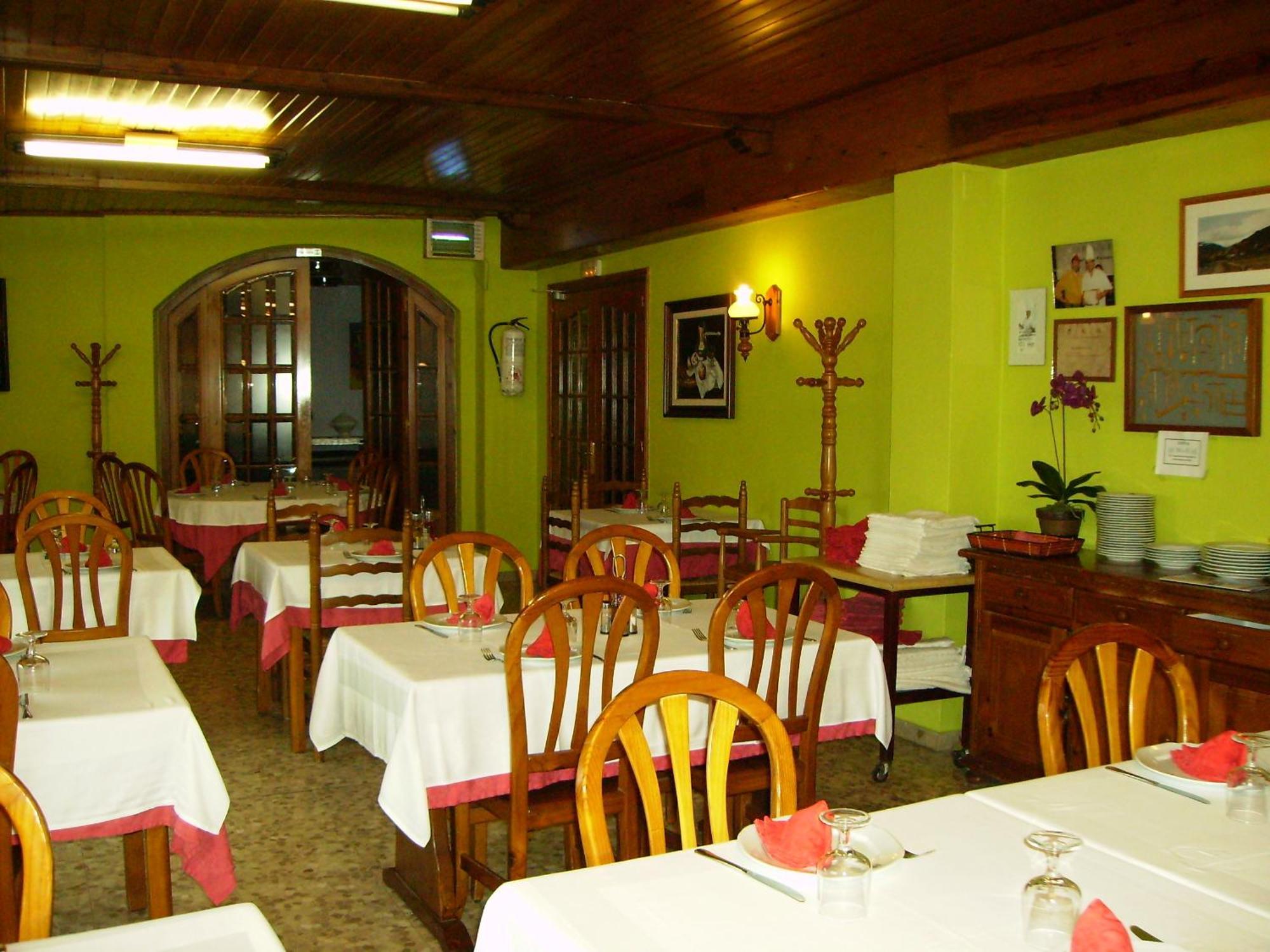 Hostal L'Escon ยานาร์ส ภายนอก รูปภาพ