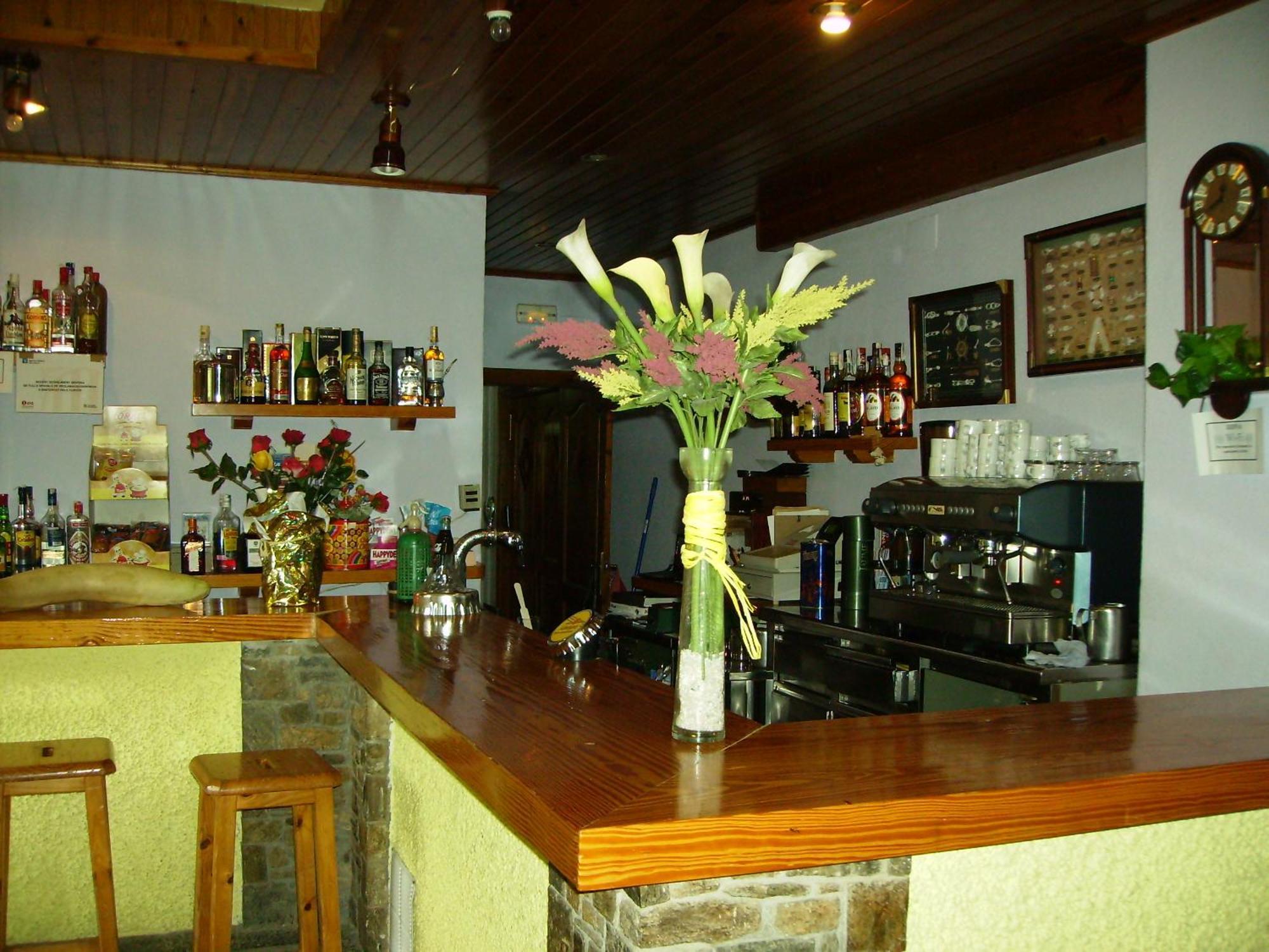 Hostal L'Escon ยานาร์ส ภายนอก รูปภาพ